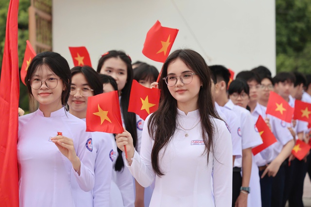 Tuyển sinh lớp 10 tại Khánh Hòa: Nhiều trường có tỉ lệ 'chọi' cao - Ảnh 2.